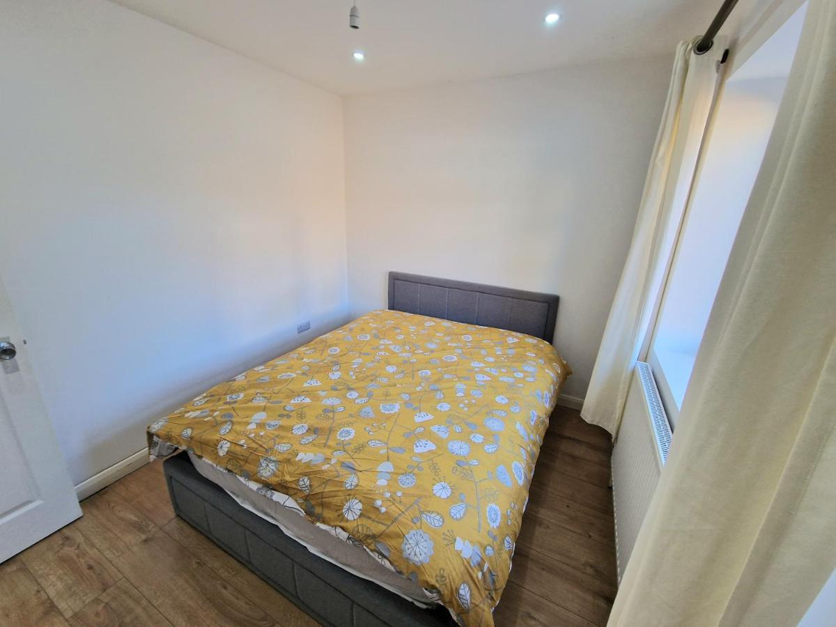 Mile End Budget Guesthouse Londen Buitenkant foto