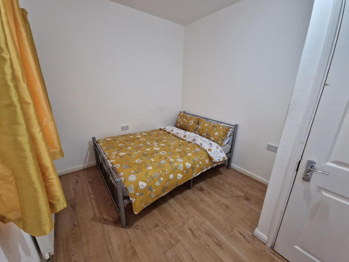 Mile End Budget Guesthouse Londen Buitenkant foto